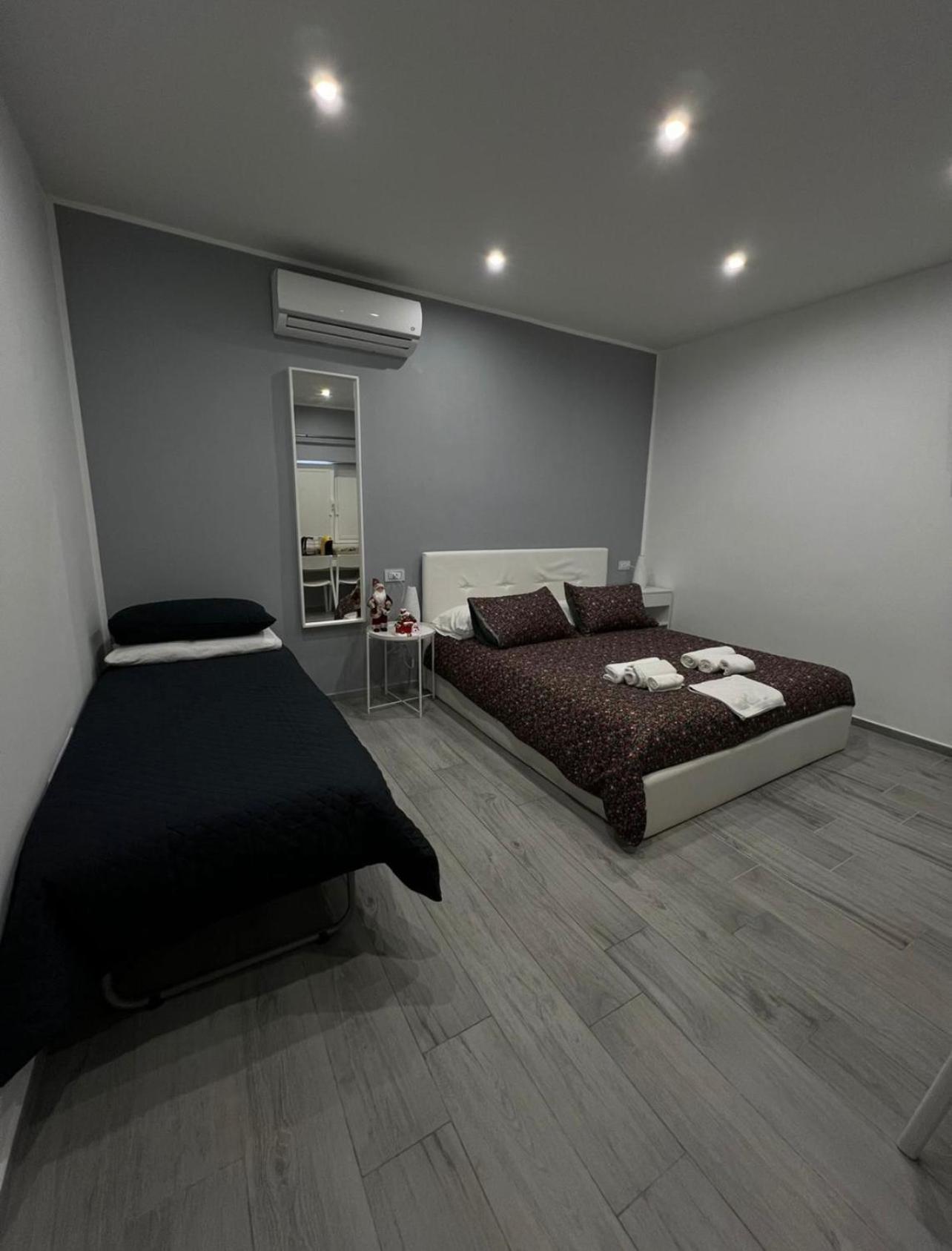 Giufra Hotel บารี ภายนอก รูปภาพ